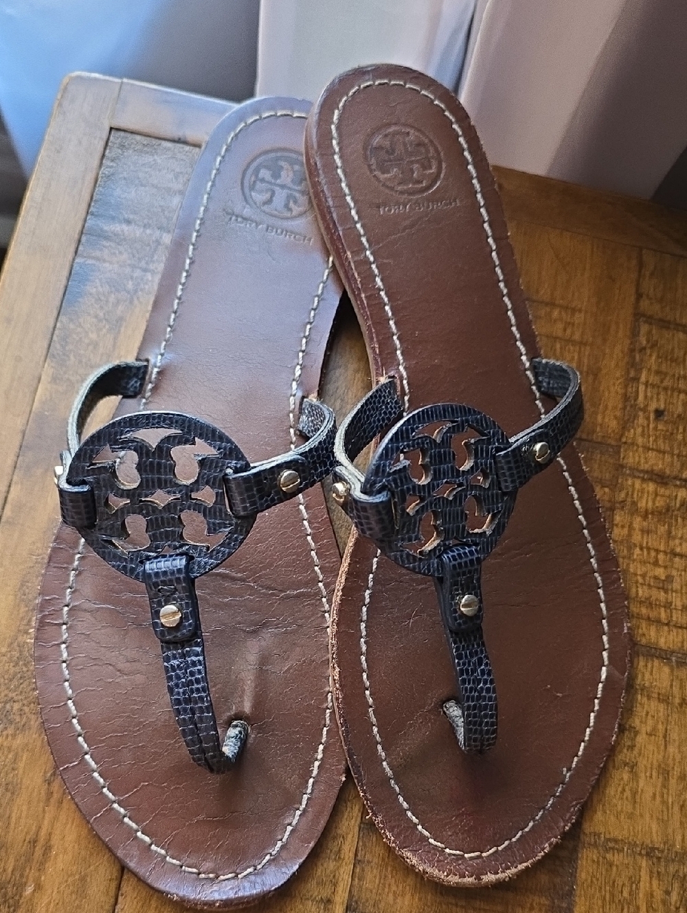 Tory Burch Black Gray Logo Thong Sandals with Brown Footbed Size 7